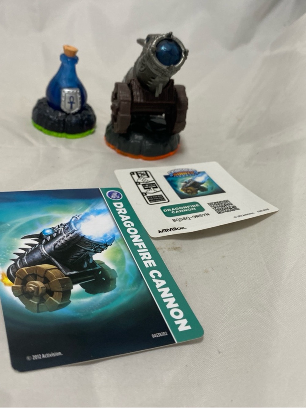 Skylanders LOT Magic Items - Healing Elixir + Dragonfire Cannon w/ Card & Sticke